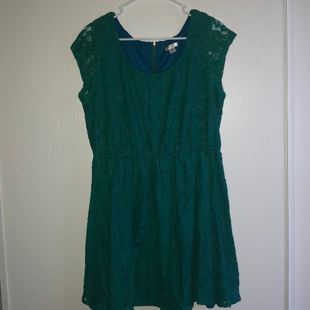 Xhilaration Green Lacey Dress